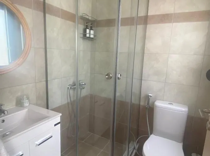 Casa Christiana, Βίλα Λάρδος