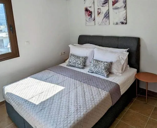 Casa Christiana, *