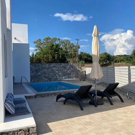 Casa Christiana, * Lardos