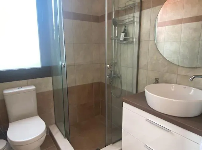 Casa Christiana, לרדוס