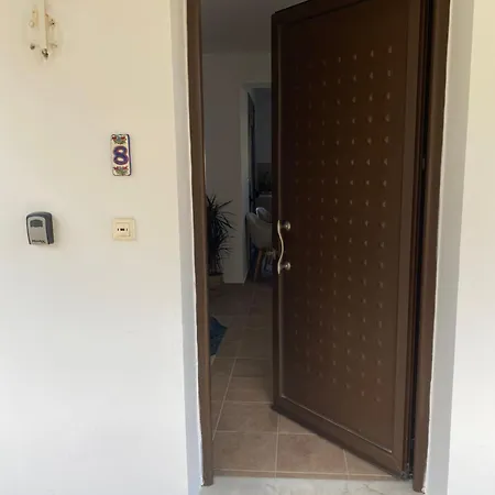 Casa Christiana, * Lardos